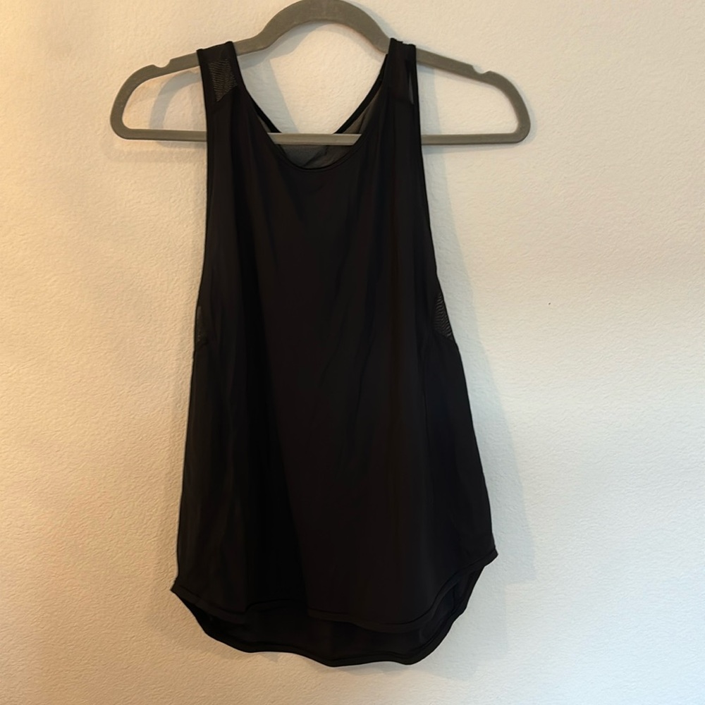 Lululemon black tank with mesh back